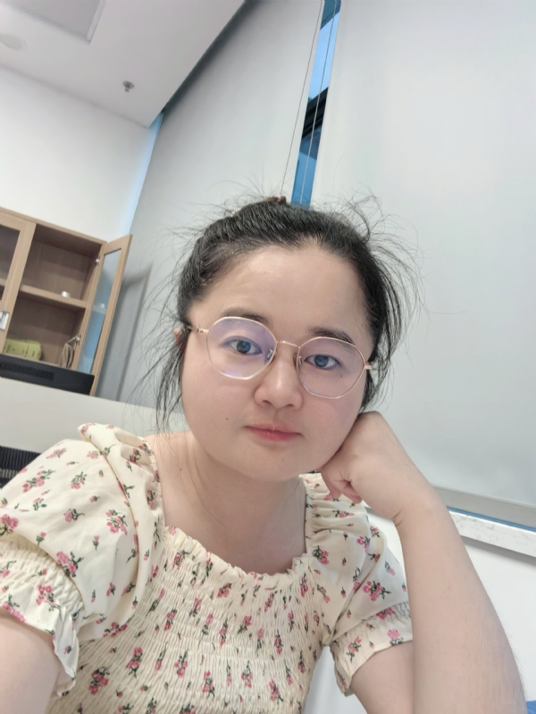 盼盼的第一张照片--淮南闪婚服务中心